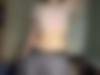 Live cam show with Mia - Blue Eyes on SpunkLive