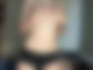 Live cam show with Mia - Bedroom Brown Hair on SquirtSoMuch