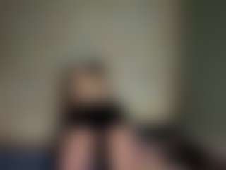Live cam show with Mia - Hairy Pussy Teen (18+) on fapnchat