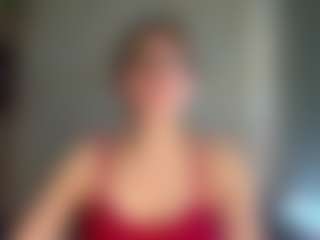 Live cam show with Mia - Bedroom Teen (18+) on SpunkLive