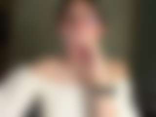 Mia's Live Sex Cam Show