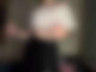Live cam show with Mia - Dildo Or Vibrator Granny on TottyGirls