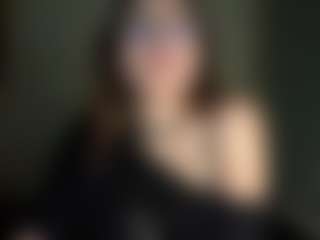 Live cam show with Mia - Lesbian on intimatelivegirls.com