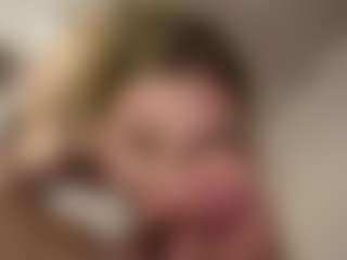_sunnydaycartoon_'s Live Sex Cam Show