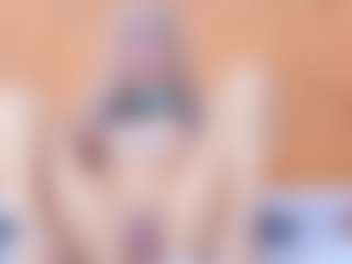 Live cam show with Alexa - Foot Fetish Blonde Hair on Camsoda