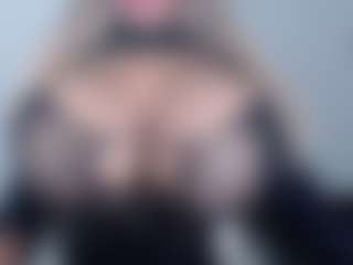 andreablackcock's Live Sex Cam Show