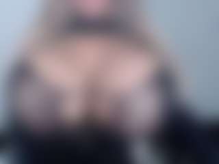 andreablackcock's Live Sex Cam Show