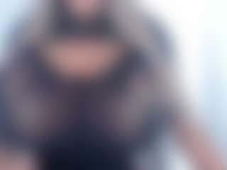 Live cam show with andreablackcock - Smoking on Soda Cam