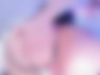 Live cam show with Emma-kell - Strapon on Latina Girls