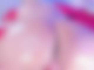 Live cam show with Emma-kell - Brown Eyes Mature on SquirtSoMuch