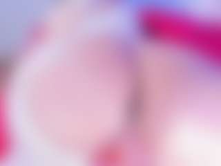 Live cam show with Emma-kell - Blonde Hair HD on CamClone