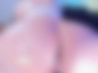 Live cam show with Emma-kell - White Mature on CamClone | colombia