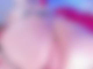 Live cam show with Emma-kell - Athletic Middle Aged on Dare Cams