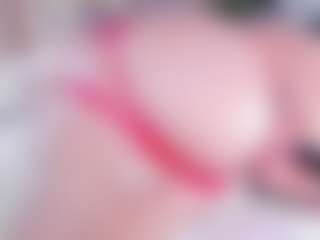 Live cam show with Emma-kell - Mature on Camsoda