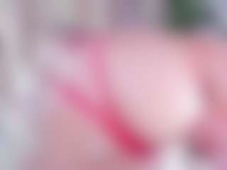Live cam show with Emma-kell - Blonde Hair Middle Aged on Camsoda
