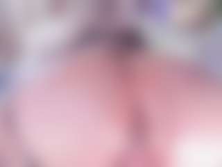 Live cam show with Emma-kell - Big Tits MILF on liverealitysex.com