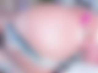 Live cam show with Emma-kell - Gamer Mature on Camsoda