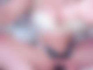 Live cam show with Emma-kell - Tease Mature on nudelive.tv