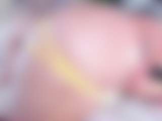 Live cam show with Emma-kell - Strapon on chickslive.net