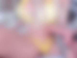 Live cam show with Emma-kell - Athletic Middle Aged on Milf Play