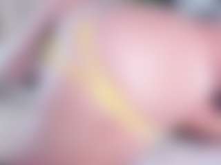 Live cam show with Emma-kell - Blonde Hair MILF on 1on1-livenow