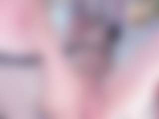 Live cam show with Emma-kell - Athletic Middle Aged on TastyBlacksLive