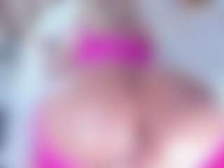 Live cam show with Emma-kell - Sexwebcam MILF on Camsoda