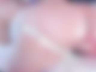 Live cam show with Emma-kell - Spy Mature on Camsoda
