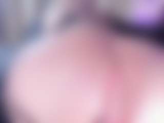 Live cam show with Emma-kell - Athletic on livesuperchat.net