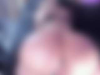 Live cam show with Emma-kell - Arab Athletic on https://playwithruby.com