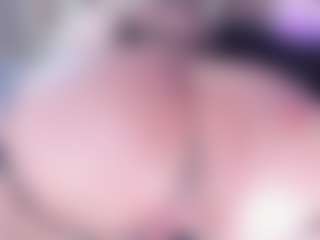 Live cam show with Emma-kell - Blonde Hair Middle Aged on hotwifechat.live