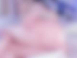 Live cam show with Emma-kell - Athletic MILF on camwithhim.com