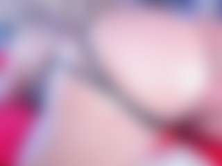 Live cam show with Emma-kell - Blonde Hair Middle Aged on Camsoda