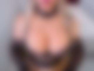 Pokaz na żywo z emmabigcock - Implants na Camsoda