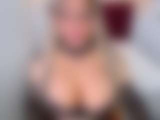 Live cam show with emmabigcock - Drinking on Milf Play