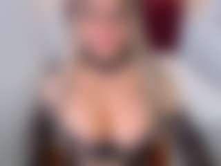 emmabigcock's Live Sex Cam Show