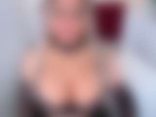 emmabigcock's Live Sex Cam Show