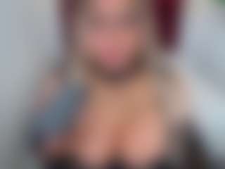 emmabigcock's Live Sex Cam Show