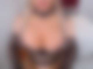 emmabigcock's Live Sex Cam Show