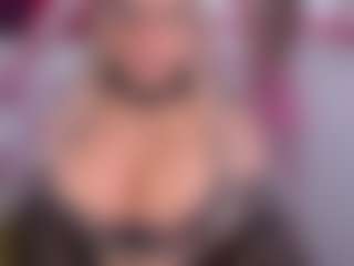 emmabigcock's Live Sex Cam Show