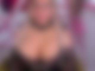 Live cam show with emmabigcock - Tease on intimatelivegirls.com
