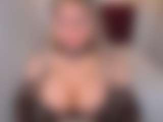 emmabigcock's Live Sex Cam Show