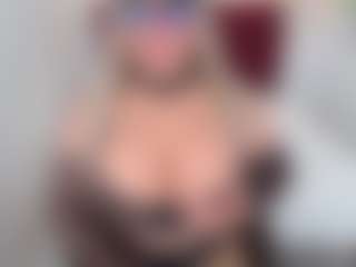 Live cam show with emmabigcock - Implants on StripNow