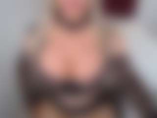 Live cam show with emmabigcock - Smoking on Camsoda