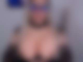 emmabigcock's Live Sex Cam Show
