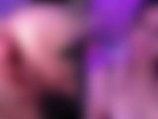 Live cam show with IsabellaBlow - Young Adult on Mixed Magazine Live