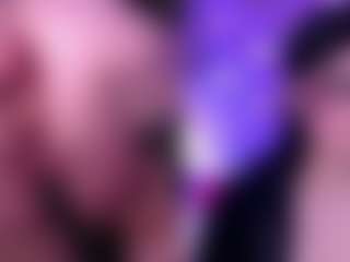 Live cam show with IsabellaBlow - Flashing on livesuperchat.net