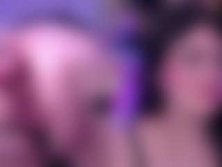 Live cam show with IsabellaBlow - Flashing on Dare Cams