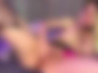 Live cam show with JuleLaffitte - Blonde Hair on hotwifechat.live