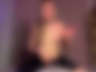 Live cam show with JuleLaffitte - Tiny Tits on TeamSkeetLive